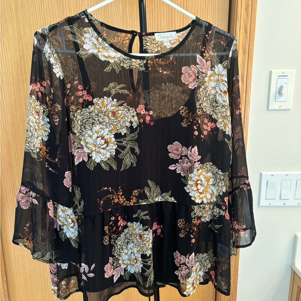 CHENAULT BLOUSE FLOWER PATTERN - Size Medium